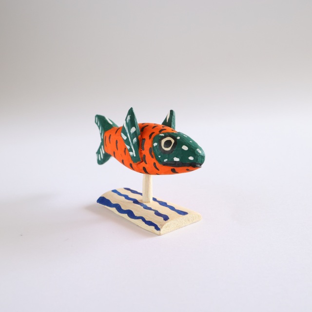 コヨーテ　マルティンサンティアゴ　メキシコ　民藝　オアハカウッドカービング　伝統 マルティン サンティアゴ 木彫り 魚 サカナ オアハカンウッド