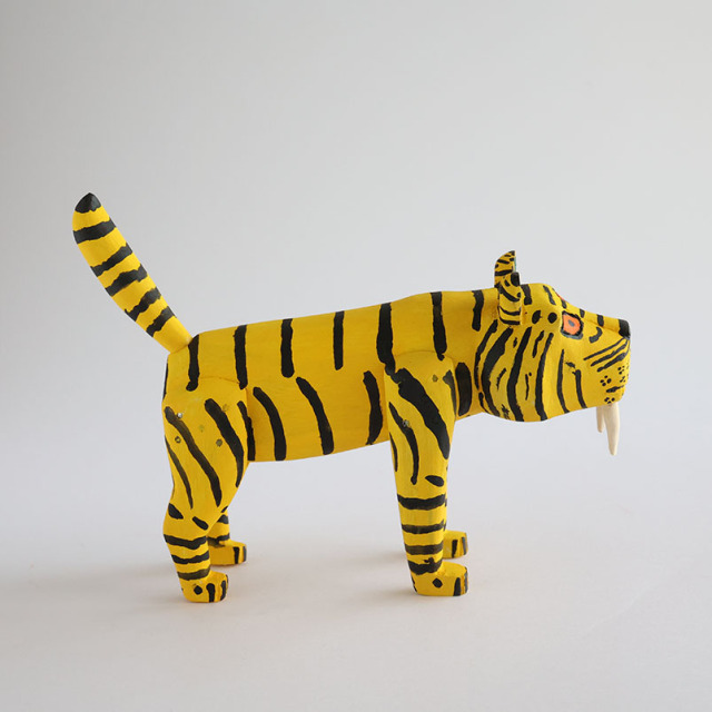 キリーノ・サンティアゴ 木彫り トラ 虎 寅 オアハカンウッド