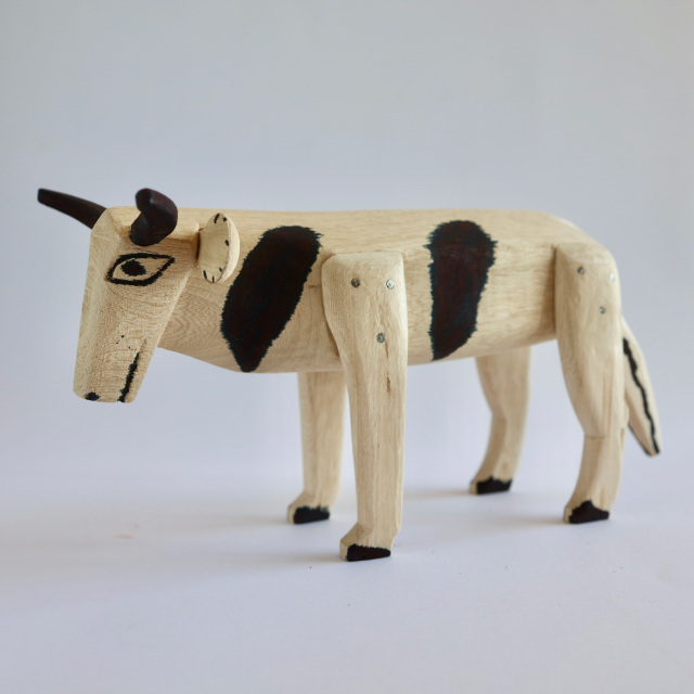アンヘル・サンティアゴ 木彫り ウシ 牛 オアハカンウッドカーヴィング