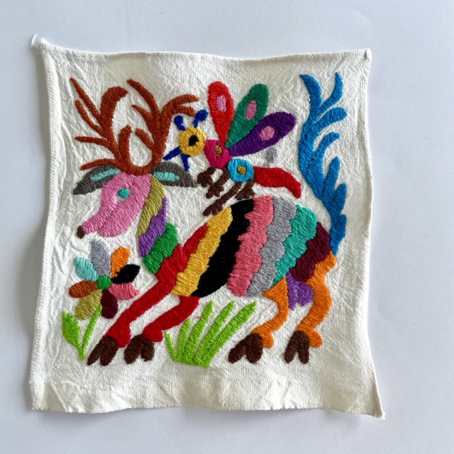 【希少】メキシコ オトミ刺繍 テナンゴ 単色 刺繍 オトミ テナンゴ 生地- メキシコ専門店 雑貨 民芸 [TOMBOLA