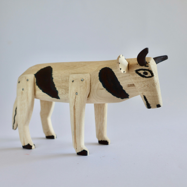 アンヘル・サンティアゴ 木彫り ウシ 牛 オアハカンウッドカーヴィング