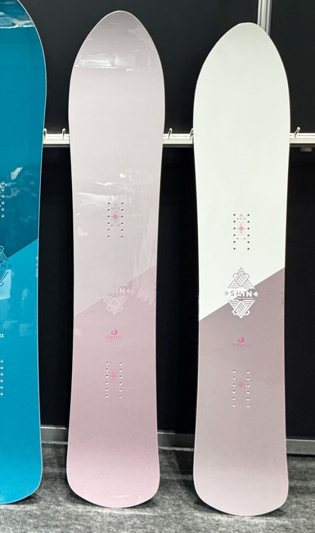 予約商品] 25-26 OGASAKA スノーボード オガサカ SHIN シン レディース 