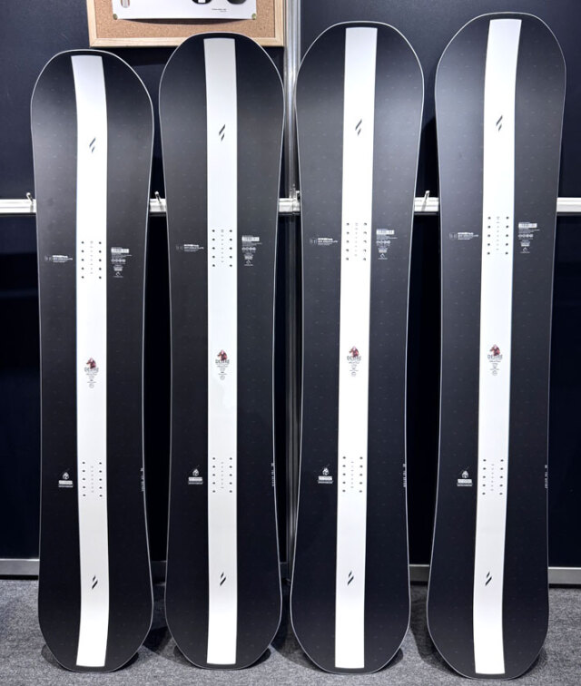 【値下げしました】【ジモティ見たで５％OFF】スノーボード【0297】 2027 OGASAKA オガサカ FC WIDE エフシーワイド 26-27 ボード板