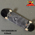 トイマシーン スケートボード コンプリート TOY MACHINE TOY DIVISION #04 8.0inch TM221 スケボー 完成品 組み立て済み