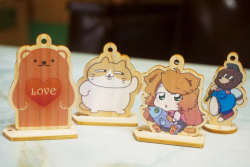 スタンドキーホルダー