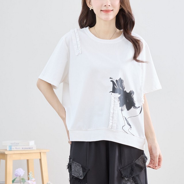 大人かわいい】新品 フリル アニマルプリントカットソー白黒 r71