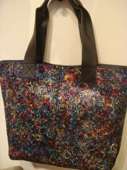 牛革フラワー柄トートバッグ2