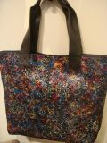 牛革フラワー柄トートバッグ2
