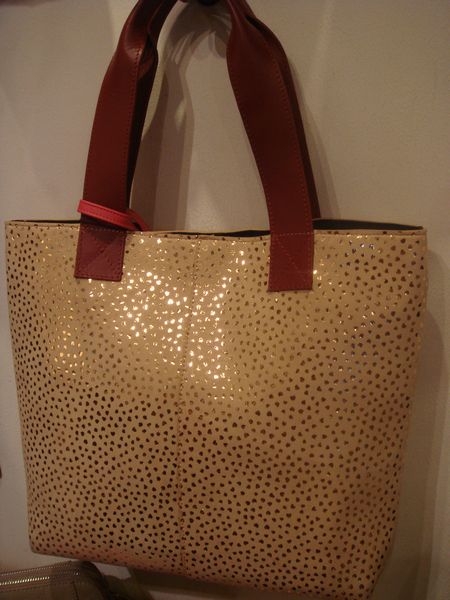 牛革ハート柄トートバッグ