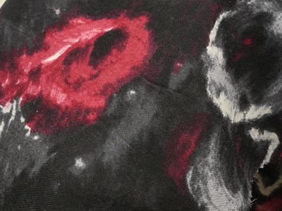 ビエラプリント（レッド） メイン