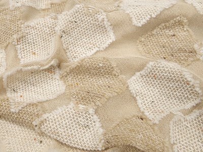 オパール幾何柄ウールネット（ブライトベージュ） メイン4:3