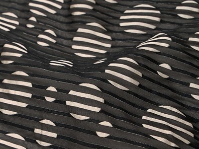 シアーコインドット薄手ジャカード（ブラック） メイン4:3