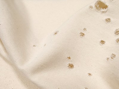 薄手裏毛ニット穴開きダメージ加工（アイボリー） メイン4:3