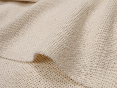 C.厚手ローゲージニット（アイボリー） メイン4:3