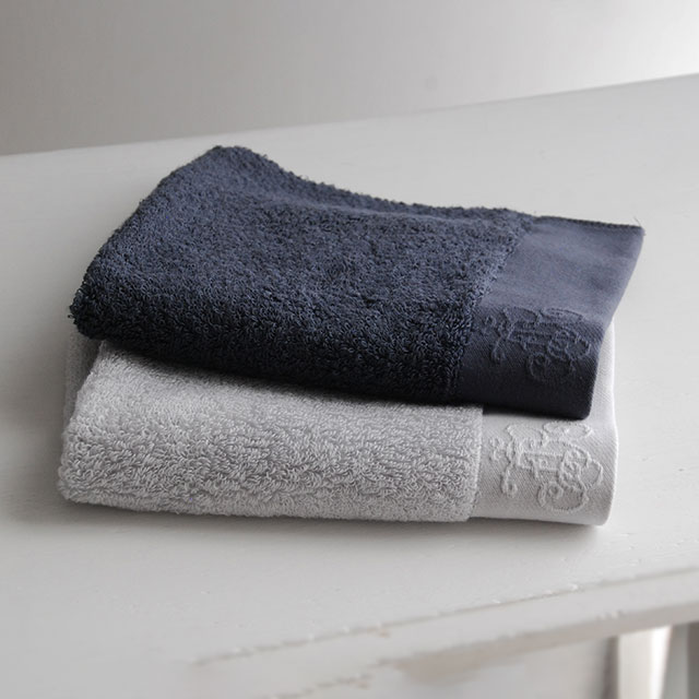 フランジュールの高級タオル、モノグラム。上質なコットンを使用してお作りしています。