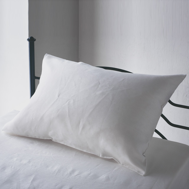 シノンピローケース。フランジュール　FRANCJOUR　ベッドリネン BED LINEN マルチネリ MARTINELLI