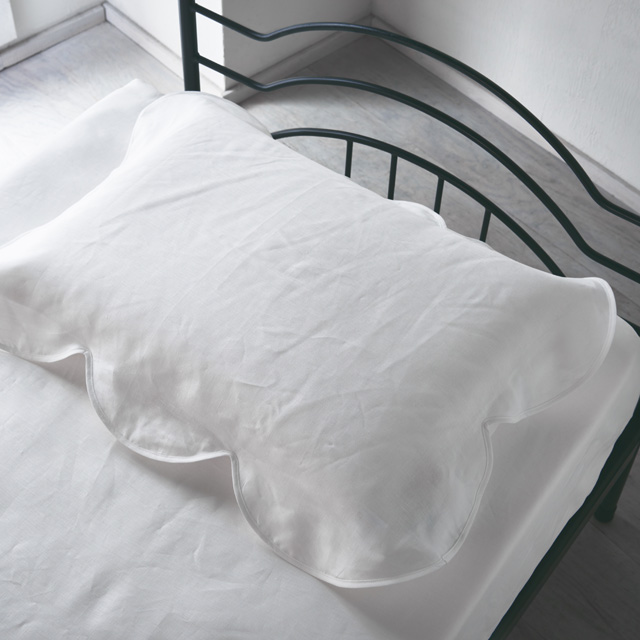 シノンピローケース。フランジュール　FRANCJOUR　ベッドリネン BED LINEN マルチネリ MARTINELLI