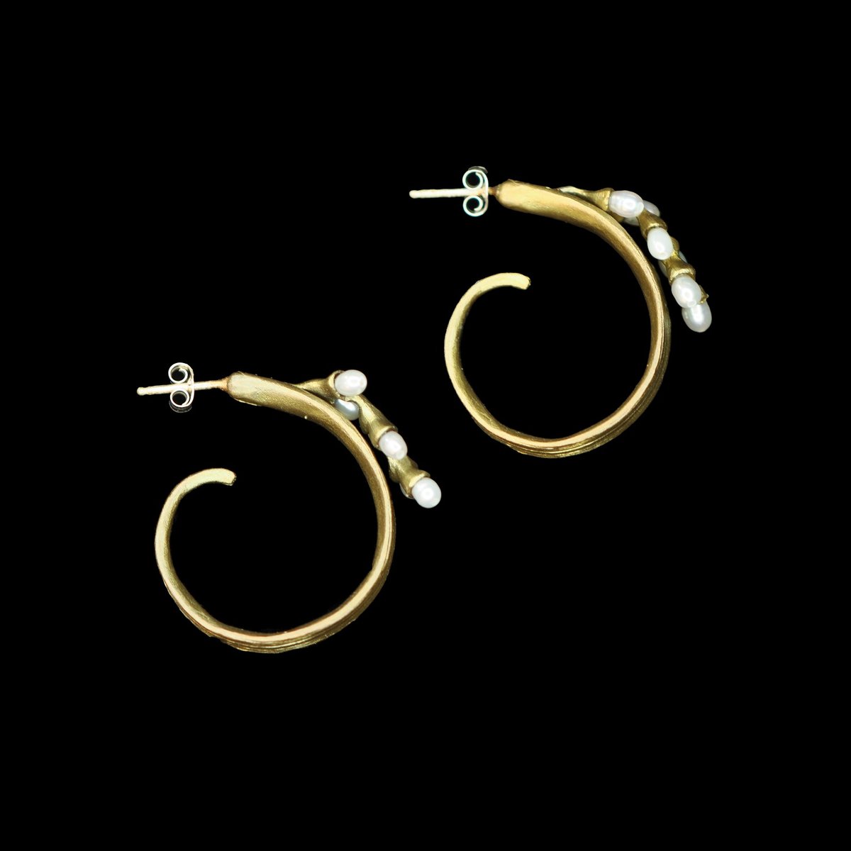 ライス パール フープ ポスト ピアス / Michael Michaud