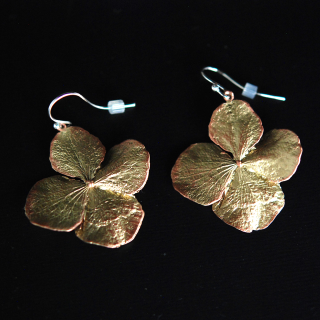 Michael Michaud（マイケルミショー）のアクセサリー。自然をモチーフにしたネックレスやピアス。