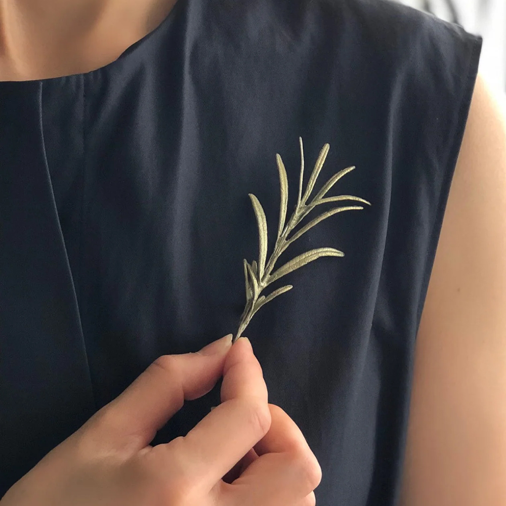 ローズマリー ブローチ / Michael Michaud