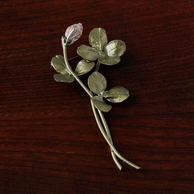 Michael Michaud（マイケルミショー）のアクセサリー。自然をモチーフにしたネックレスやピアス。