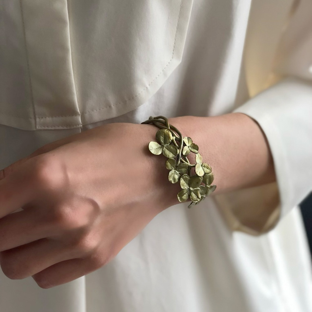 クローバー バングル / Michael Michaud