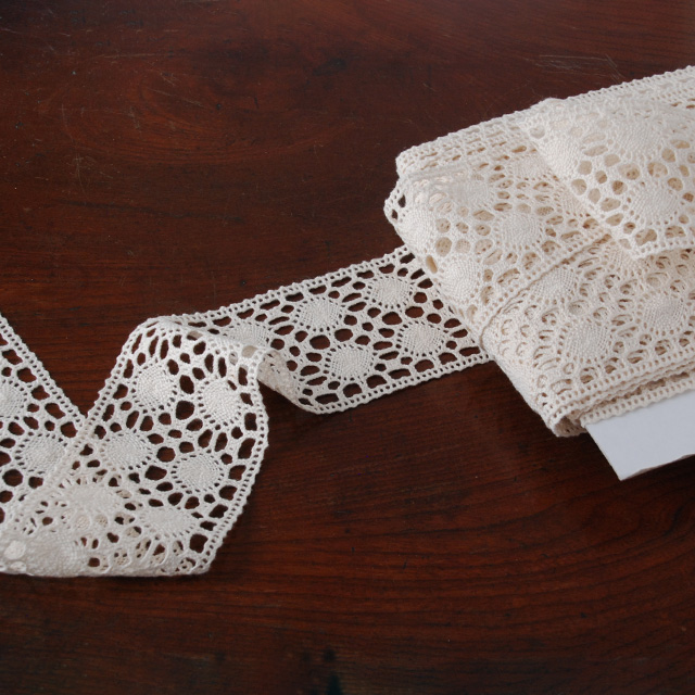 LA COUSINE DES LILAS ラ クジーヌ デ リラ アンティーク レース フランス 刺繍