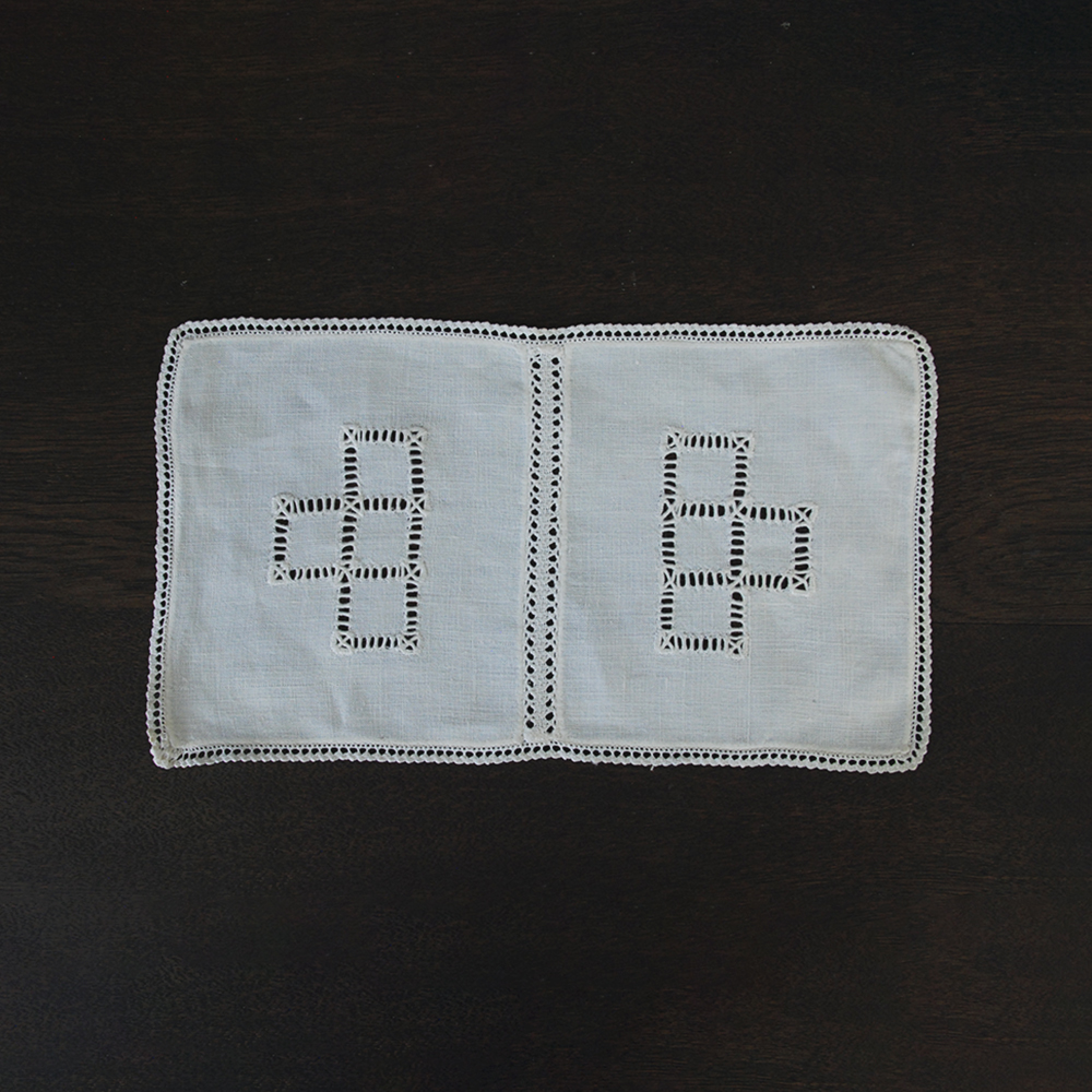 LA COUSINE DES LILAS ラ クジーヌ デ リラ アンティーク レース フランス 刺繍