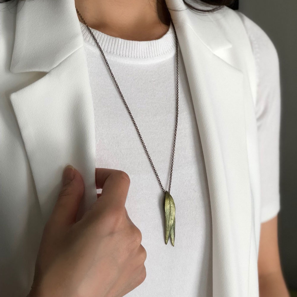 ユーカリ ダブルリーフ ロングペンダント  / Michael Michaud