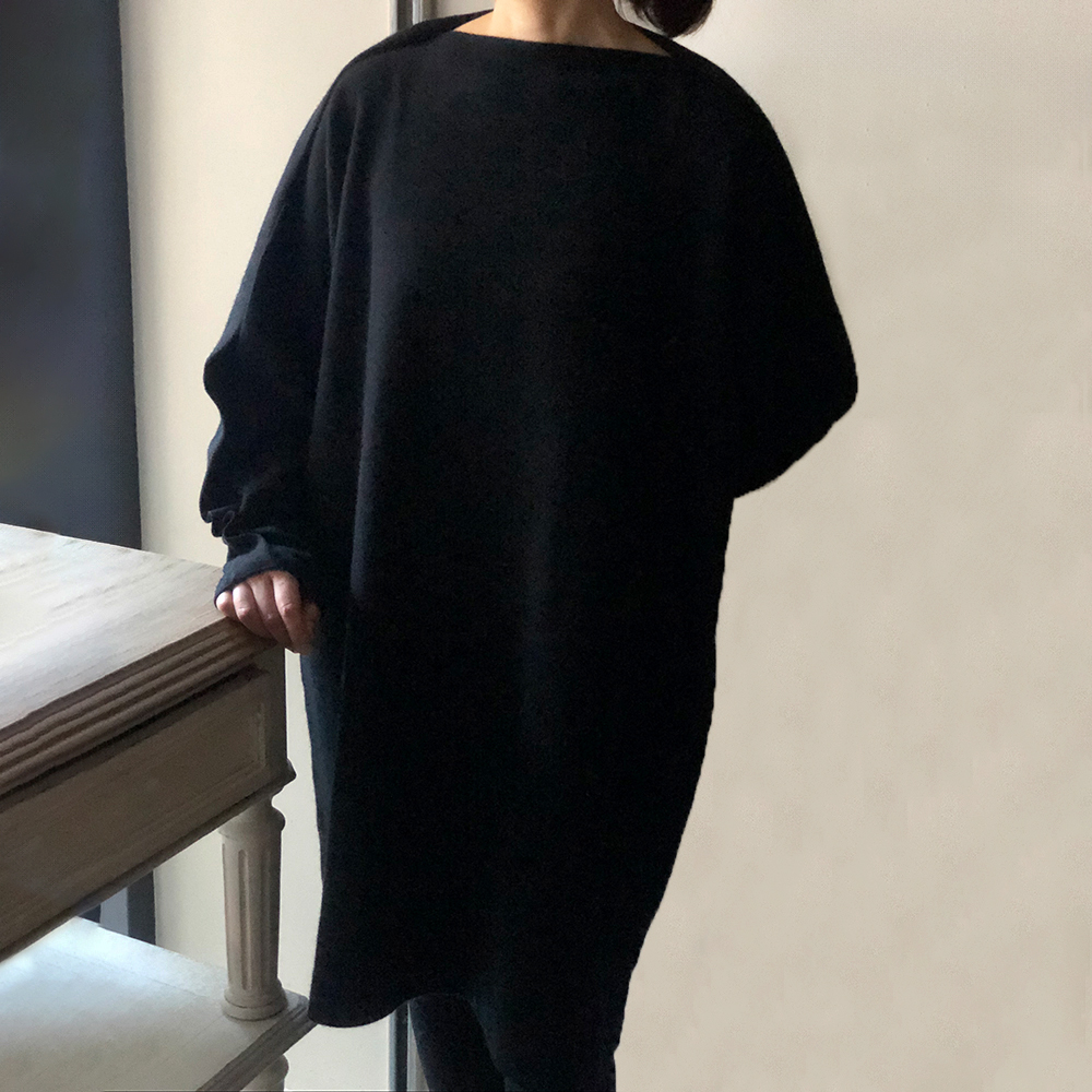 オユーナ（OYUNA）のコレクション。上質なカシミアウェアが入荷しております。イギリスブランド。