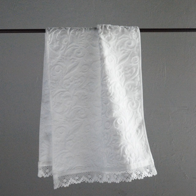 フランジュールの高級タオル、ジュリエット。優雅なモチーフがインテリアのアクセントになります。