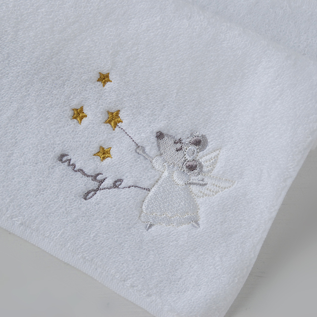 フランジュールのオリジナルタオル、ねずみの刺繍を施しました。