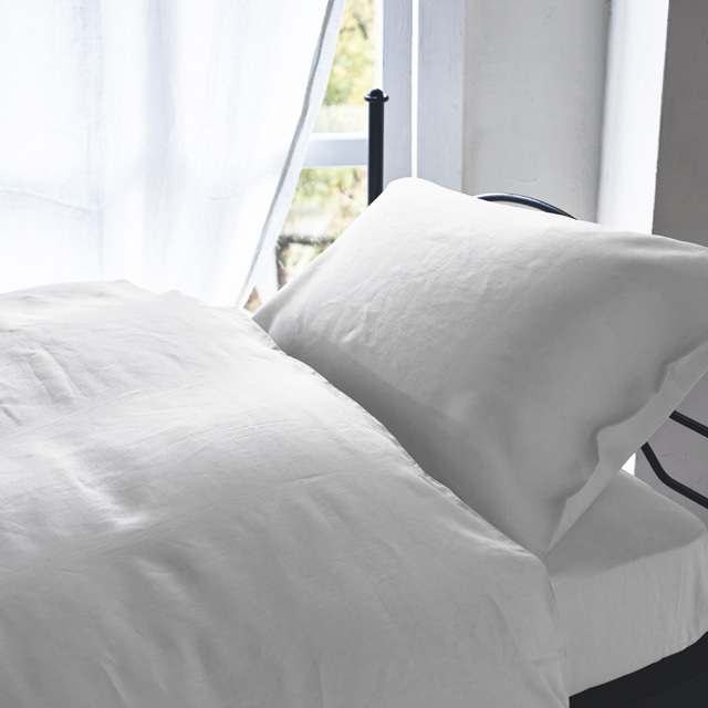 シノンピローケース。フランジュール　FRANCJOUR　ベッドリネン BED LINEN マルチネリ MARTINELLI