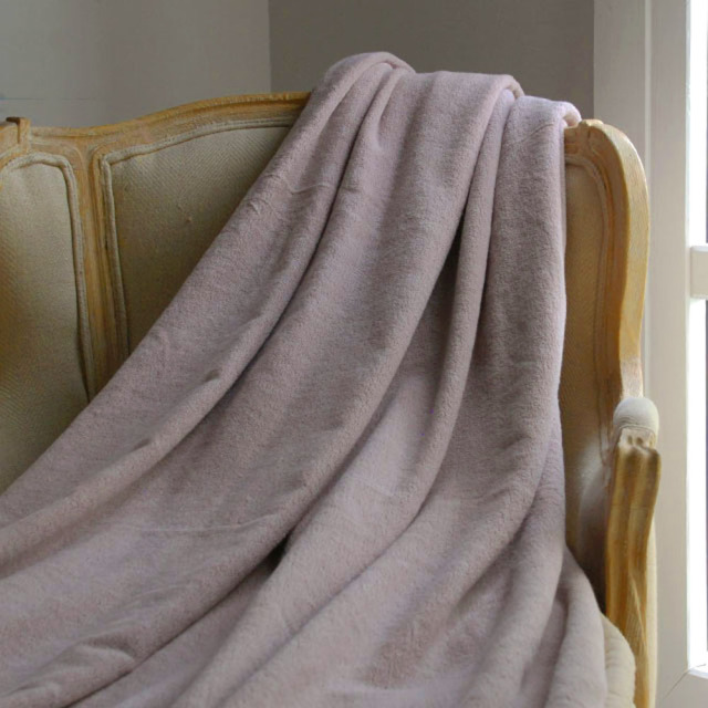 フランジュールのタオルケット。気持ちよい肌触り、吸水性の良さが特徴です。