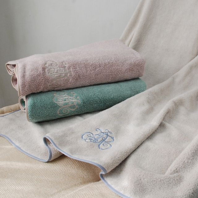 フランジュールの高級タオル「ロワール」。上質なコットンを使った美しいタオルです。