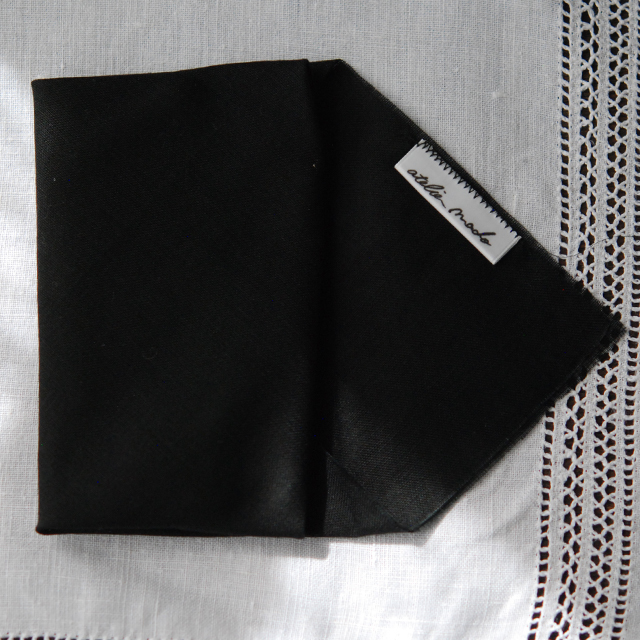 atelier mado(アトリエマド)は神戸にある小さなステンドグラスの工房です。ステンドグラスや鏡を制作しています。