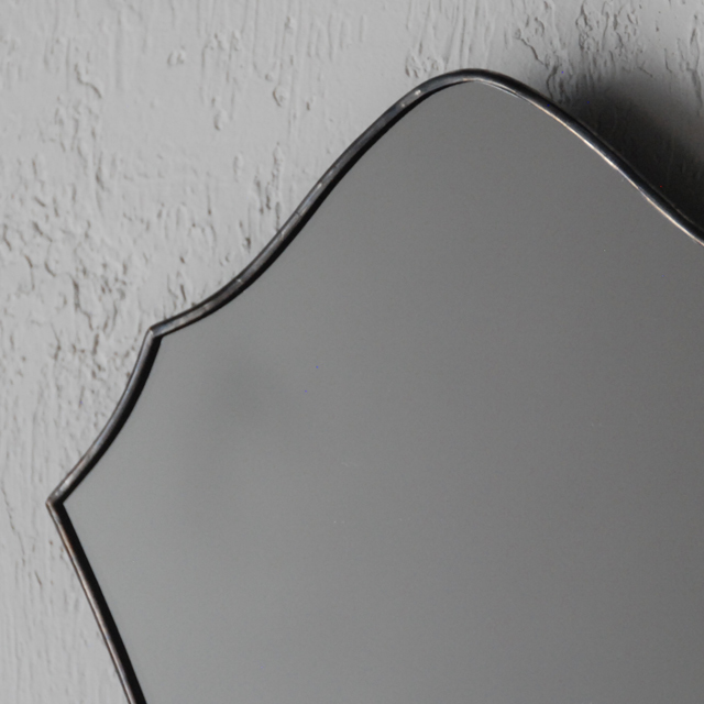 atelier mado(アトリエマド)は神戸にある小さなステンドグラスの工房です。ステンドグラスや鏡を制作しています。