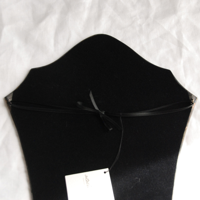 atelier mado(アトリエマド)は神戸にある小さなステンドグラスの工房です。ステンドグラスや鏡を制作しています。