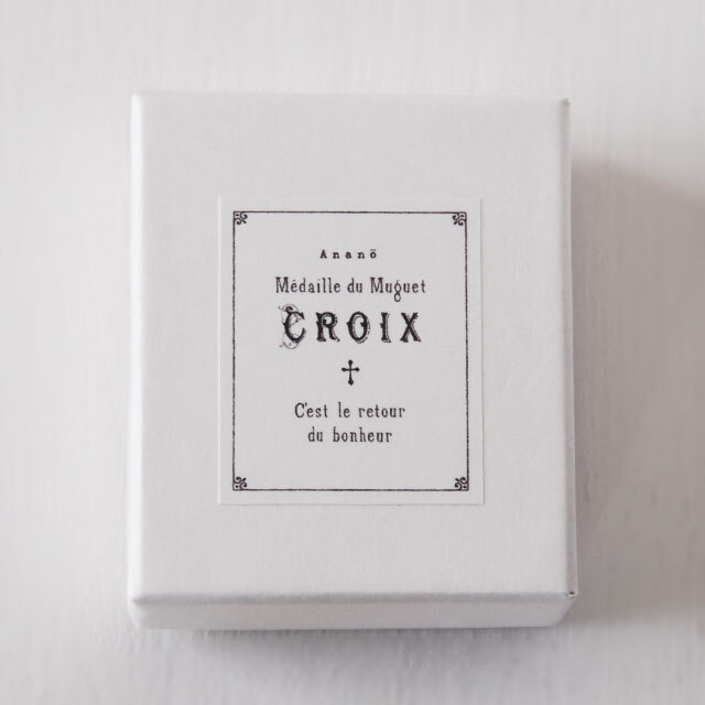 Ananoすずらんモチーフ