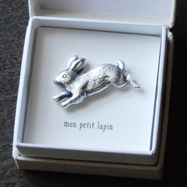 anano ピンブローチ うさぎ