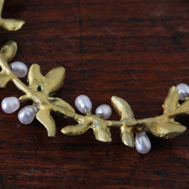 Michael Michaud（マイケルミショー）のアクセサリー。自然をモチーフにしたネックレスやピアス。