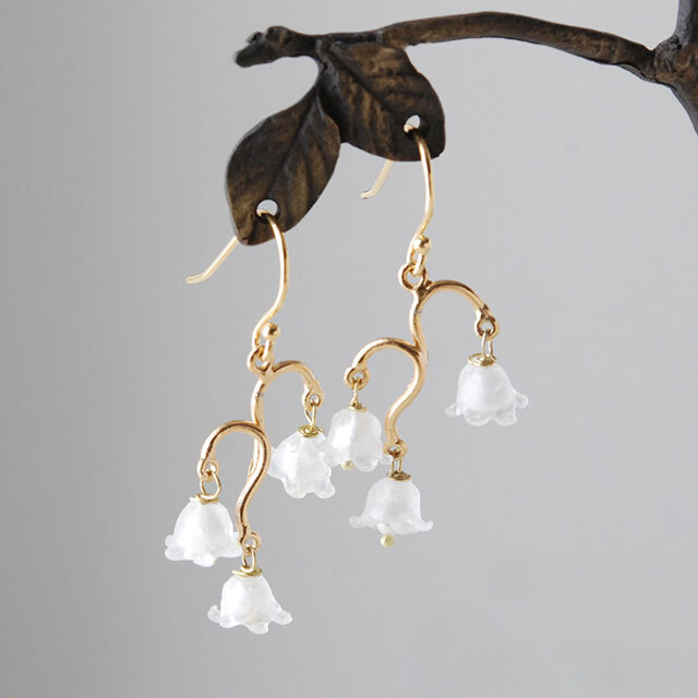 Michael Michaud（マイケルミショー）のアクセサリー。自然をモチーフにしたネックレスやピアス。