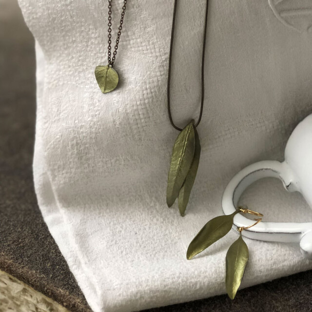 ユーカリ ピアス / Michael Michaud