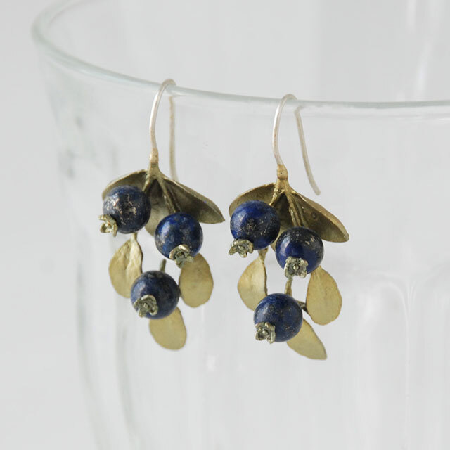 Michael Michaud（マイケルミショー）のアクセサリー。自然をモチーフにしたネックレスやピアス。