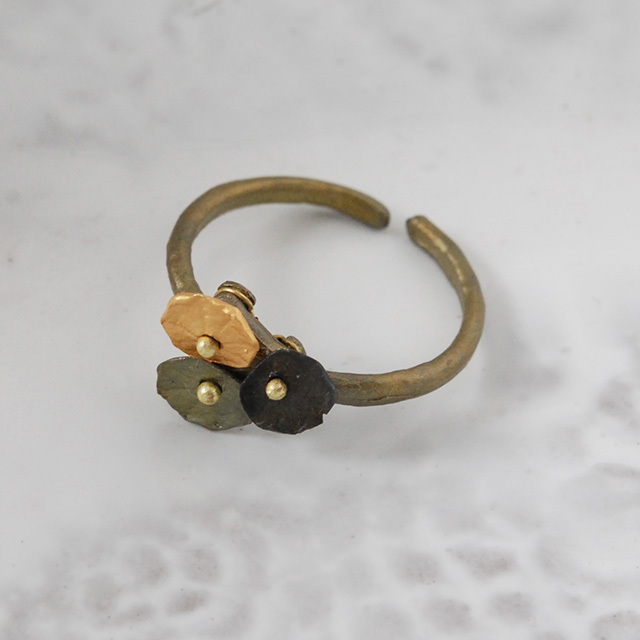 Michael Michaud（マイケルミショー）のアクセサリー。自然をモチーフにしたネックレスやピアス。