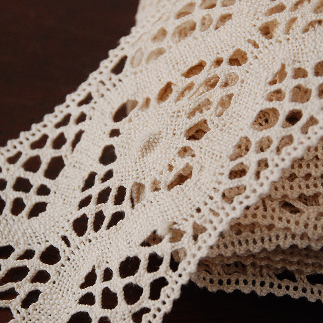 LA COUSINE DES LILAS ラ クジーヌ デ リラ アンティーク レース フランス 刺繍