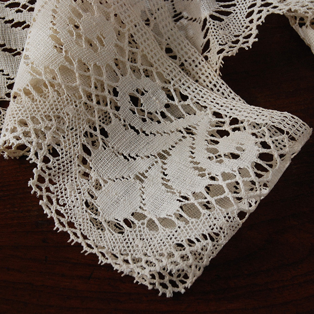LA COUSINE DES LILAS ラ クジーヌ デ リラ アンティーク レース フランス 刺繍