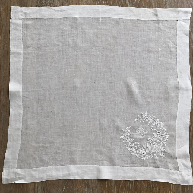 LA COUSINE DES LILAS ラ クジーヌ デ リラ アンティーク レース フランス 刺繍