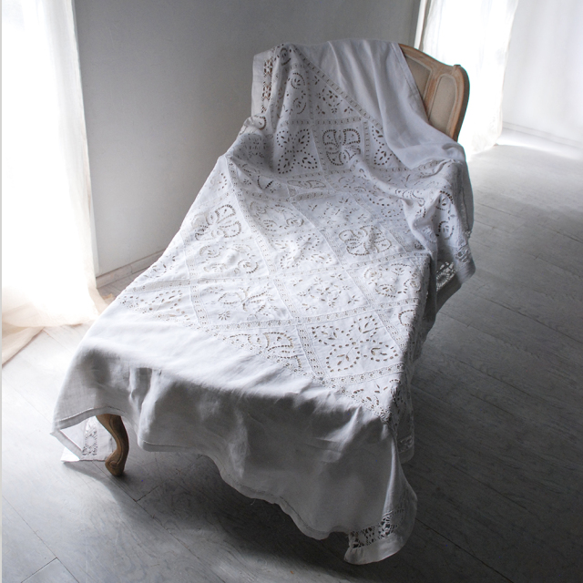 アンティーク　フランス　リュスティックなシャンブル麻大判テーブルクロス　839g francjour ｜ ラ クジーヌ デ リラ La Cousine Des Lilas テーブル