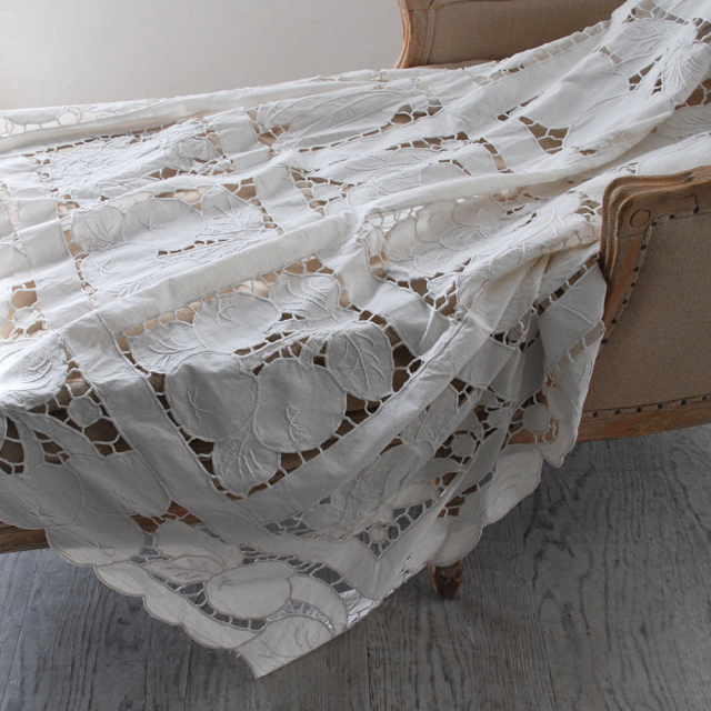 LA COUSINE DES LILAS ラ クジーヌ デ リラ アンティーク レース フランス 刺繍